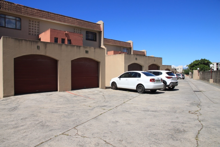2 Bedroom Property for Sale in Southernwood Eastern Cape